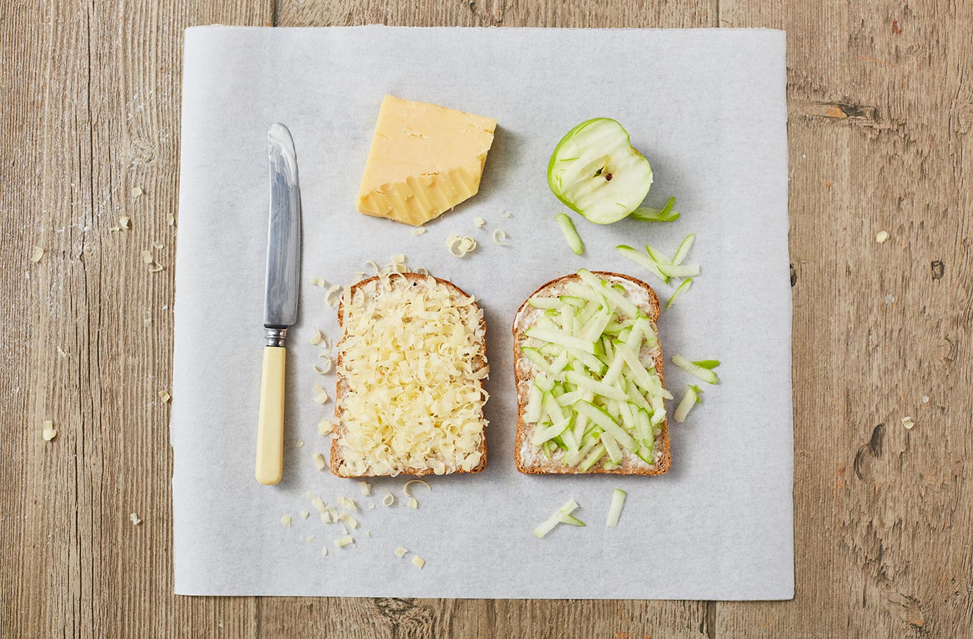 Cheese and apple sandwich recipe