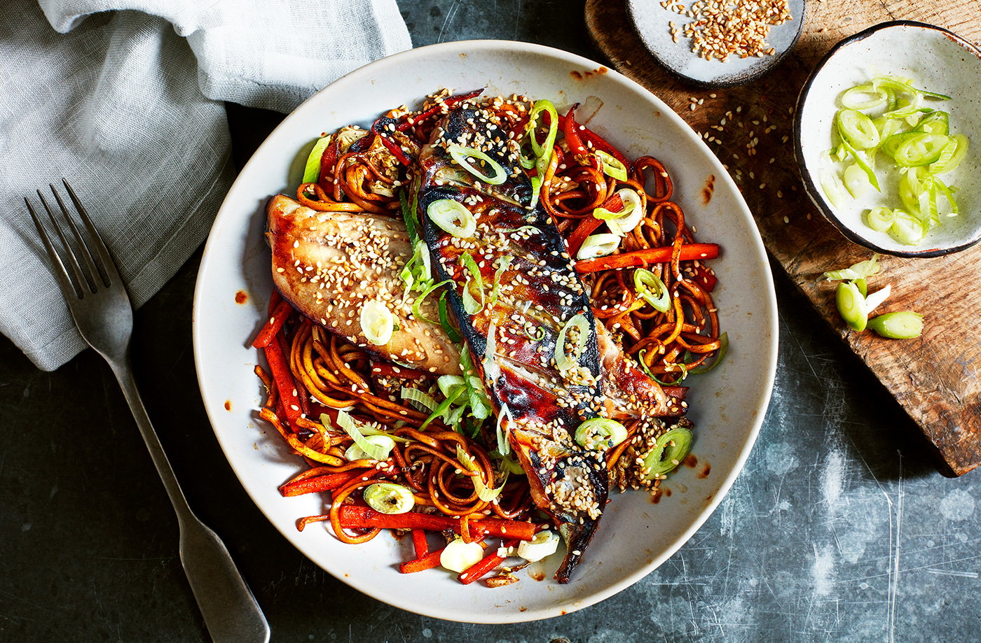 Crispy miso mackerel and Chinese-style noodles recipe