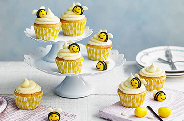 Bee cupcakes