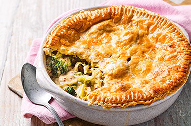 Cheat's chicken and broccoli pot pie