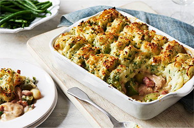 Chicken, bacon and leek cottage pie 