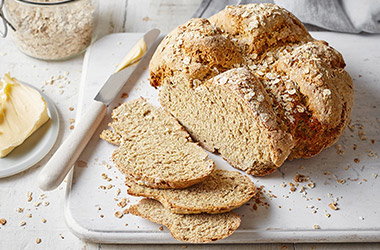 Oaty soda bread