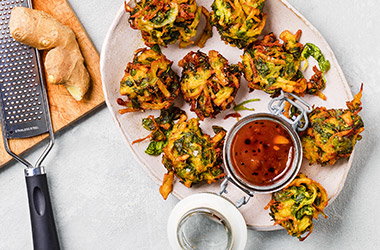 Potato and spinach pakoras