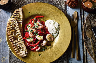 Prawns and red peppers with saffron mayo