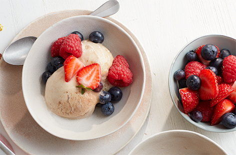 Fruity and refreshing, this really is the easiest ice cream recipe ever. Made simply with frozen bananas, this ‘nice’ cream makes a great alternative to traditional ice cream as it’s healthy, vegan and dairy-free. 