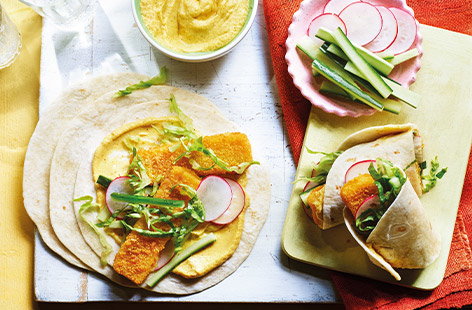 Packed with crispy fish fingers and a flavourful katsu-inspired sauce, these wraps are great as a tasty lunch or light dinner.
