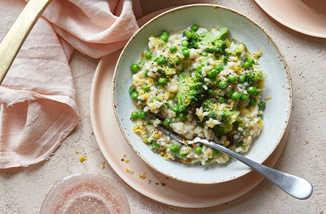 This quick herby risotto is full of greens! Ready in just 30 minutes, enjoy the fresh flavours of zested lemon and basil.