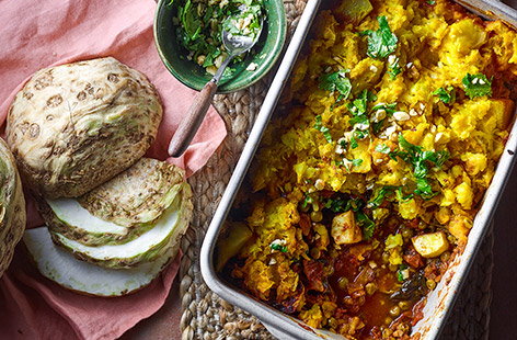 Mix up your Sunday lunch game with this hearty vegetarian cottage pie