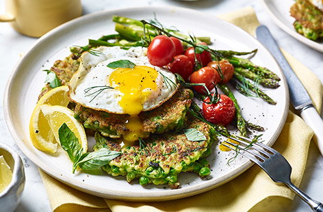 Celebrate the freshest produce British springtime has to offer with this delicious new take on a classic weekend fry-up. 