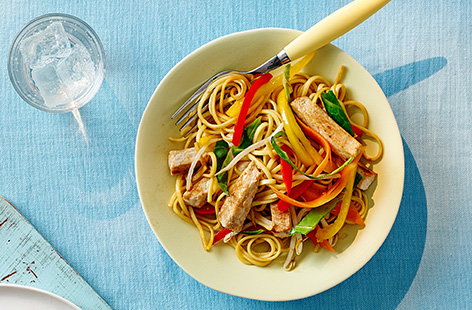 Kids will love this quick, classic stir fry recipe. It has nice simple flavours and is quick to prepare, perfect for a speedy lunch.