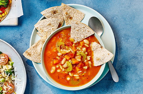 Easy, quick, healthy and inexpensive; this vegetable bean soup for kid ticks all the boxes.