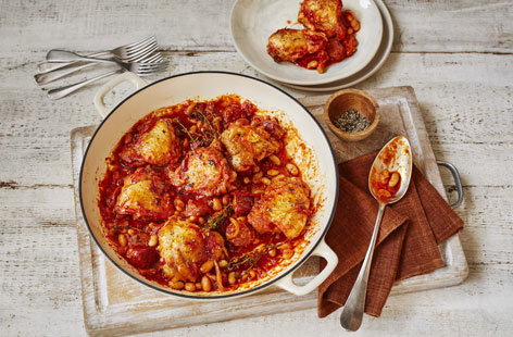 An easy dinner idea for friends and family – this simple Spanish chicken one-pot stew recipe is full of flavour and perfect for those chilly evenings.