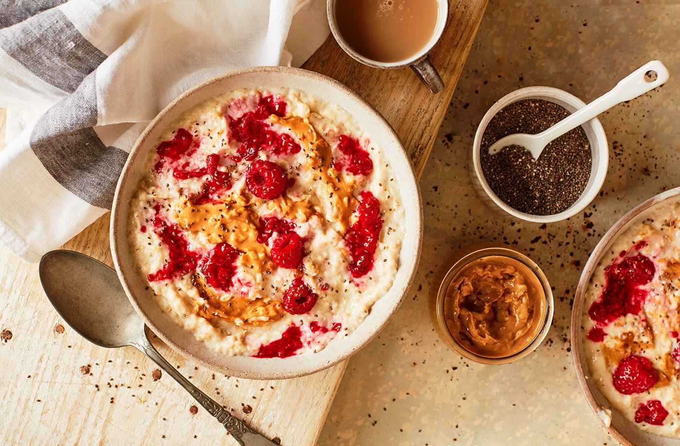 Peanut butter and raspberry porridge recipe