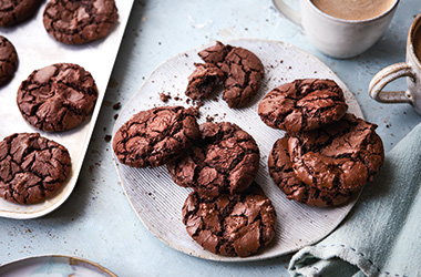 Chocolate crinkle cookies