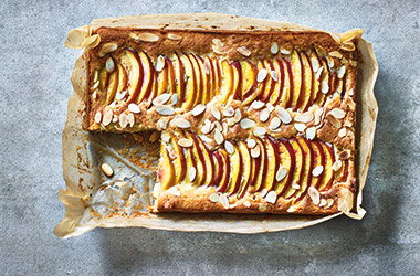 Nectarine Bakewell traybake