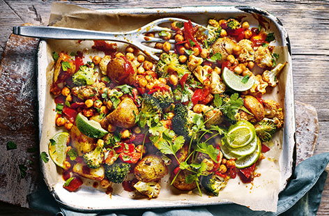 Aloo gobi traybake