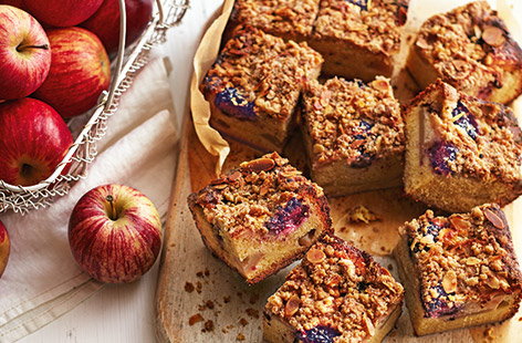 Channel all of the autumnal flavours of a classic apple crumble with this fruity crumble cake recipe. Made with juicy Gala apples, tangy blackberries and a pinch of cinnamon, it's a great lunchbox treat or afternoon pick-me-up