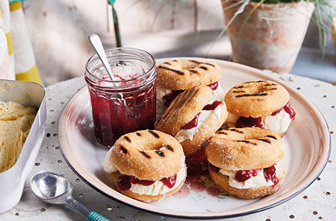 Barbecued doughnut ice cream sandwiches