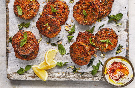 Feta, courgette and spinach cakes