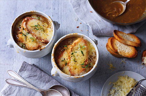 This French onion soup recipe is a classic for a reason – it uses simple ingredients, yet is incredibly comforting and hearty. 