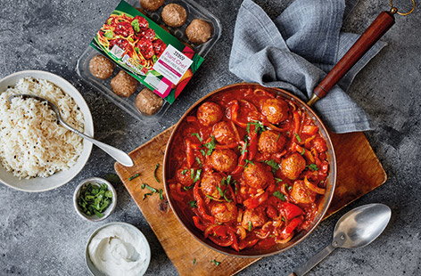 Have a vegan curry night with this meat-free balls and tomato spiced curry recipe. Simmer Tesco Plant Chef Meat-free Balls in a Madras-spiced tomato sauce and serve with fluffy rice and coconut cream for a hearty vegan dinner.