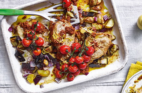 Tomato-coated pork traybake with potatoes