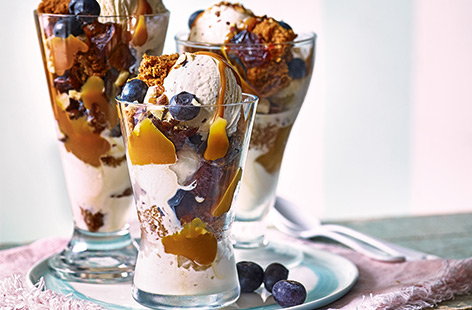 Whip up these speedy sundaes in just 10 minutes for the ultimate summer treat. Classic sticky toffee flavours are updated for summer with sticky ginger cake, smooth vanilla ice cream and salted caramel sauce.