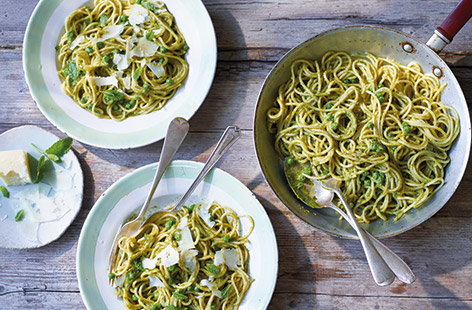 Pea and mint spaghetti