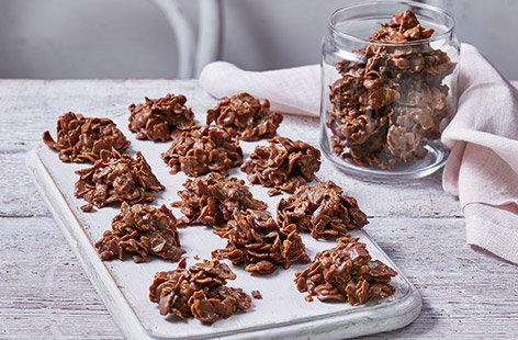 Peanut butter corn flake clusters