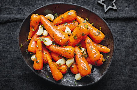 Whisky-glazed carrots with garlic and tarragon