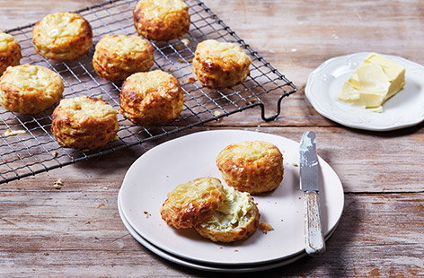 Savoury cheese scones