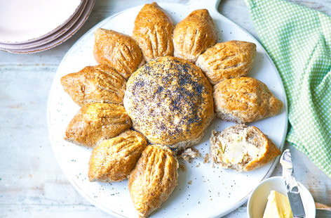 Tear and share flower bread