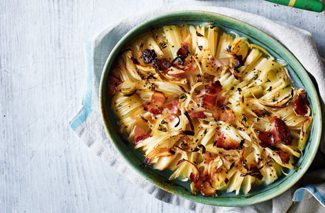 This potato gratin doesn't just taste great, but also looks great. Topped with a decorative, spiral of sliced potatoes and sprinkle of thyme, this healthy dish will be a firm family favourite