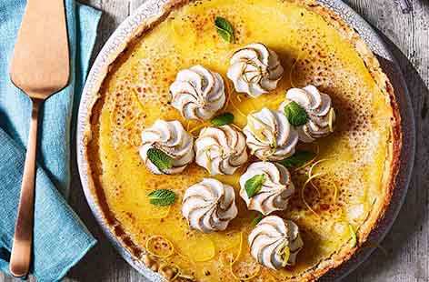 Lemon meringue brûlée tart