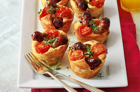 Bite-sized, starring two fry-up favourites and puffed up like mini toad-in-the-holes, these delicious popovers are sure to fly off your breakfast table