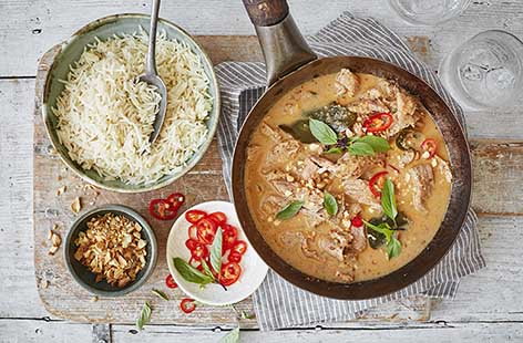 Richer and thicker than a classic Thai red curry, panang curry has a creamy, nutty flavour. This beef version is the perfect fakeaway to enjoy in front of the telly