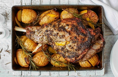 Roast leg of lamb with hasselback potatoes