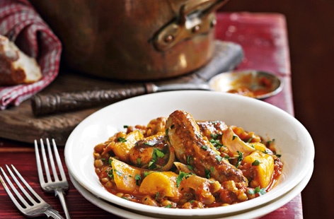 With practically no prep needed, this hearty and filling winter warmer is on the table in 45 minutes. Serve with a generous slab of your favourite crusty bread. The perfect family meal for a cosy night at home.